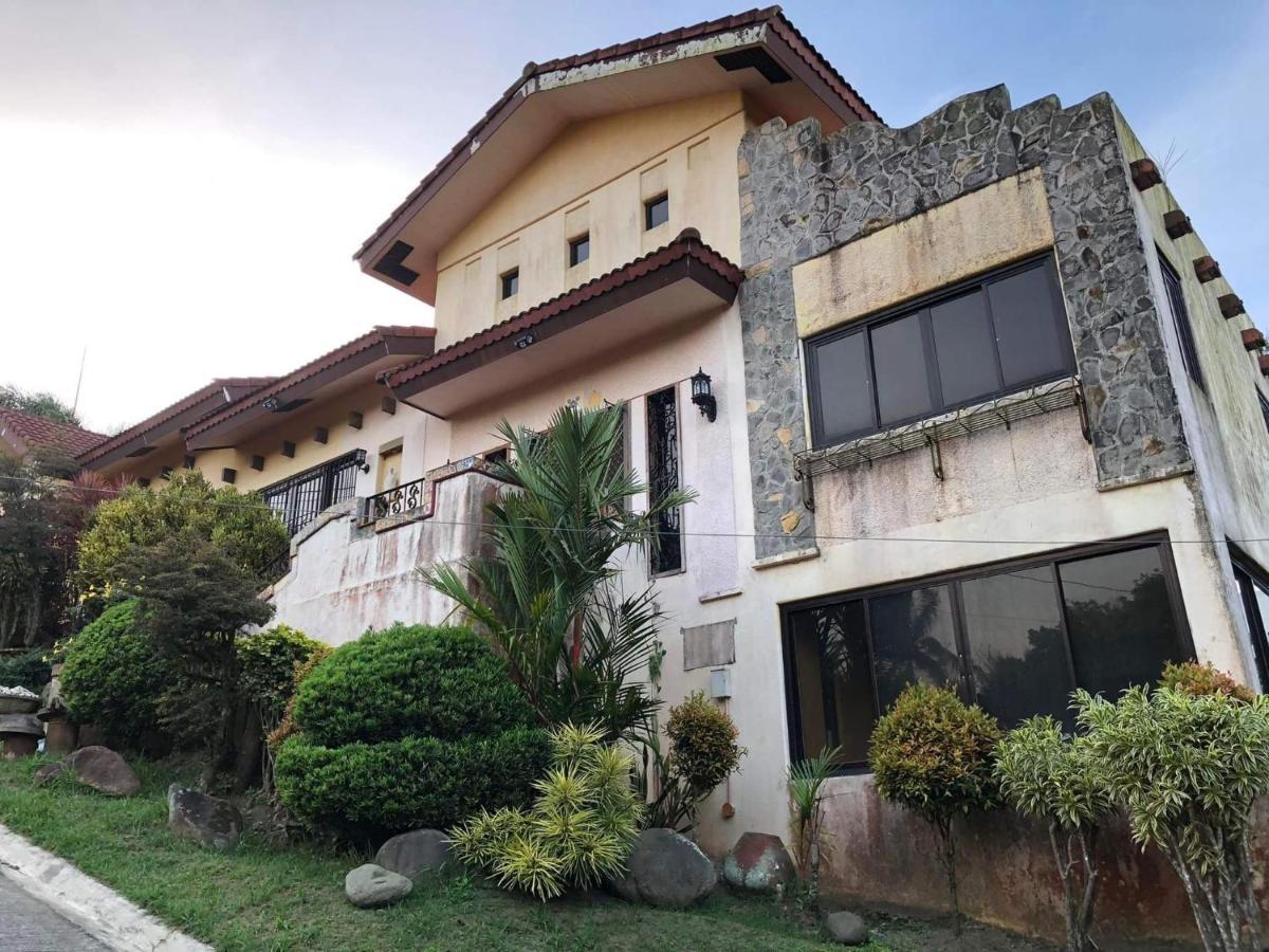 טגאיטאי Tagaytay Bnr Guesthouse 4Br With Balcony 12-14 Guest מראה חיצוני תמונה