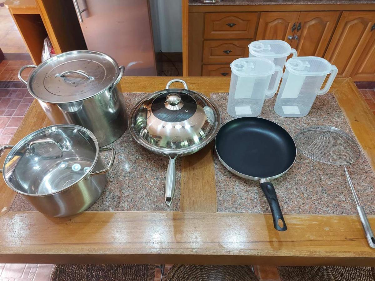 טגאיטאי Tagaytay Bnr Guesthouse 4Br With Balcony 12-14 Guest מראה חיצוני תמונה